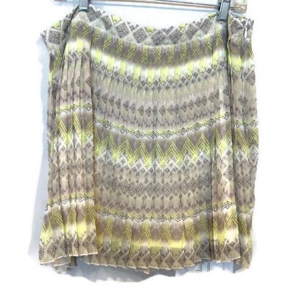 American Eagle Outfitters Pleated  Mini Skirt - Picture 2 of 7